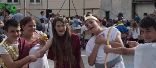 Fuori scena: Andrea, Marta, Julia, Luca, Alessandra